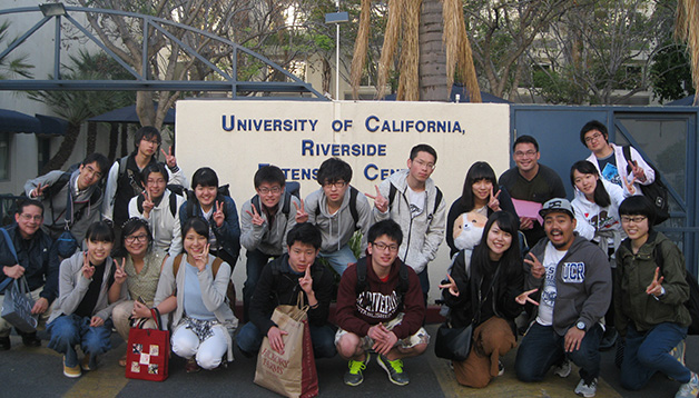 国立大初の入学前海外研修を2013年度から実施。
